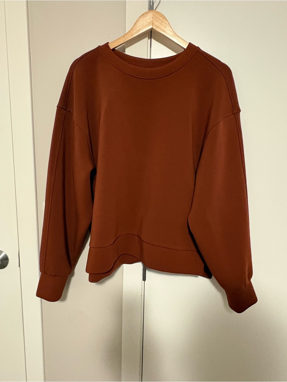 Calia (by Carrie Underwood) Women's Rust Crewneck Sweater Size Large - Picture 2 of 6